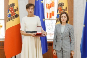 Maia Sandu a decorat cu Ordinul de Onoare trei ambasadori ai țărilor europene care își încheie mandatul în Republica Moldova